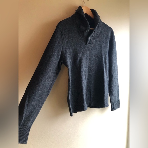 J.Crew Men’s Gray 100% Lambs Wool Long Sleeve Sweater Size Small - Picture 3 of 9